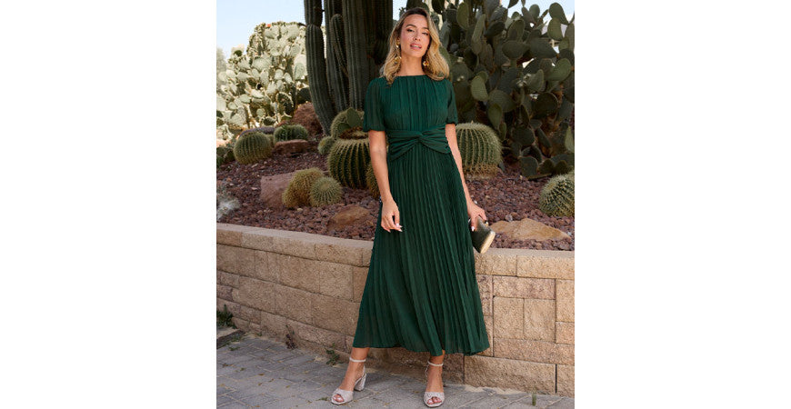 Tendencias en vestidos de invitada de boda 2026