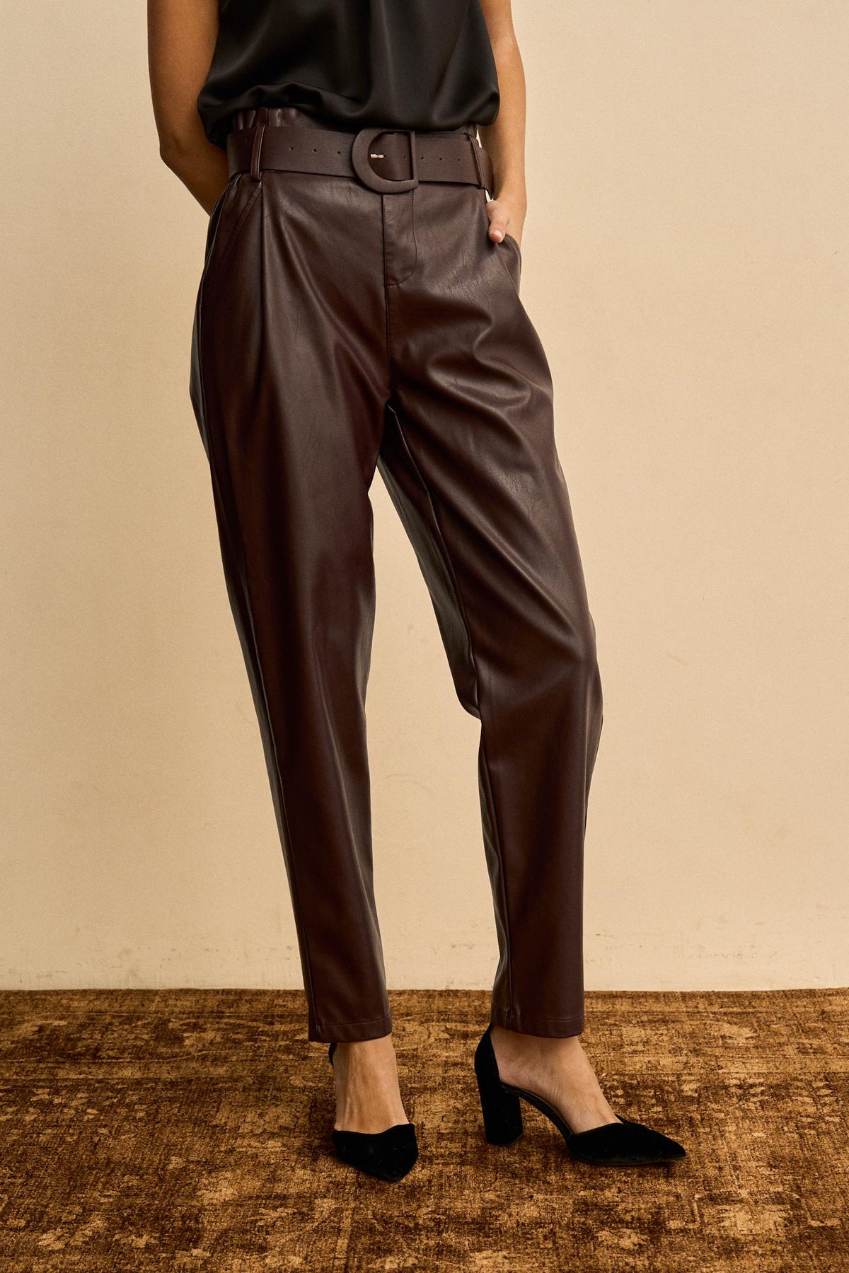 Pantalón Satinado Cinturón Nerina