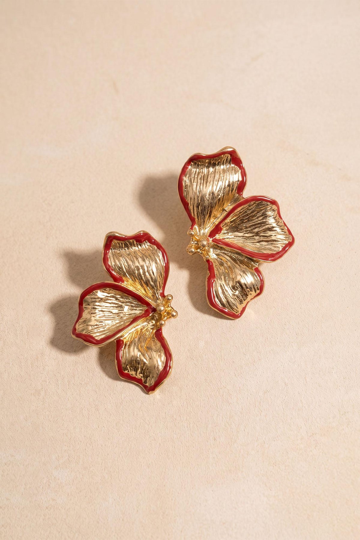 Elisa Metallic Flower Earrings
