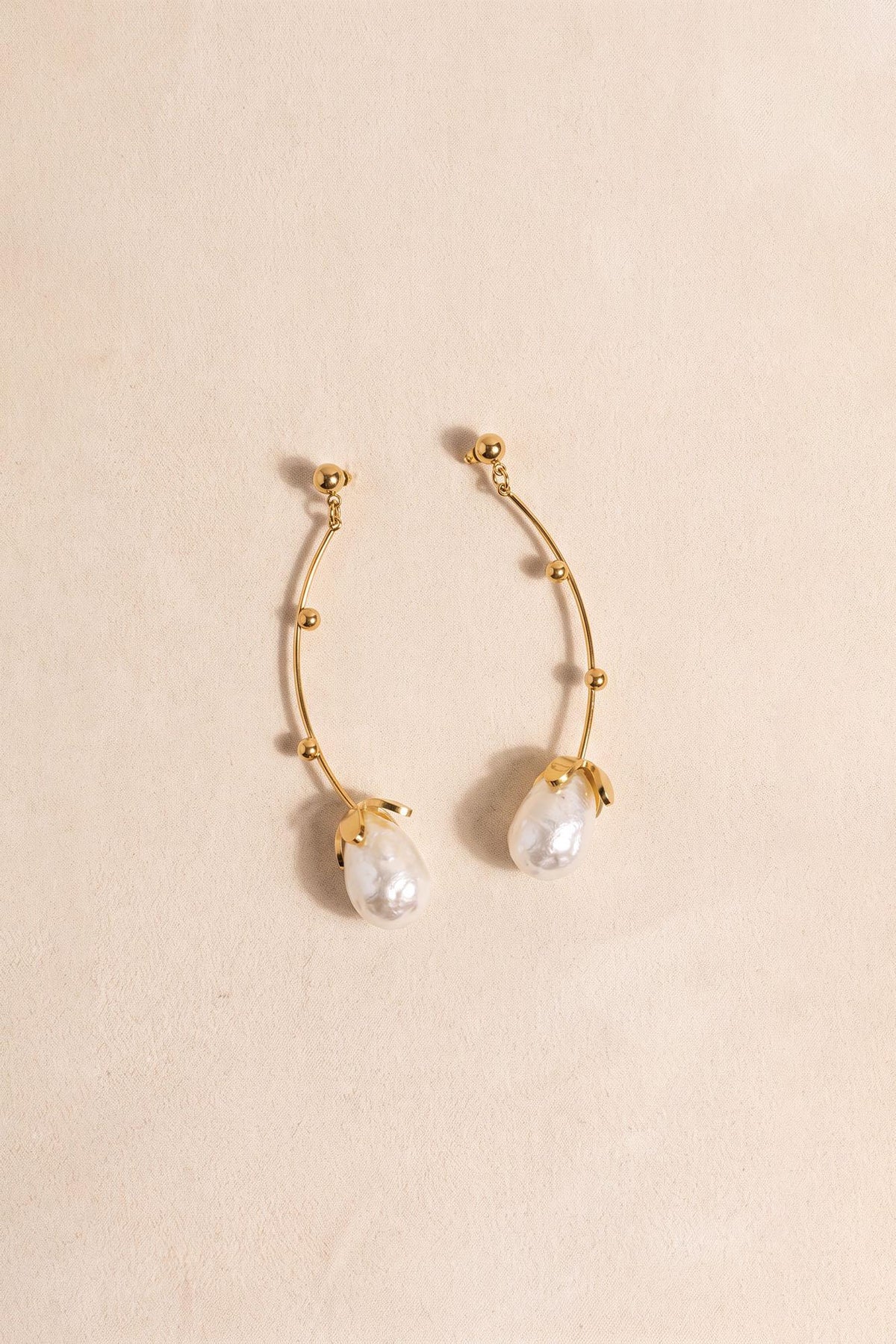 Mireya Flower Earrings