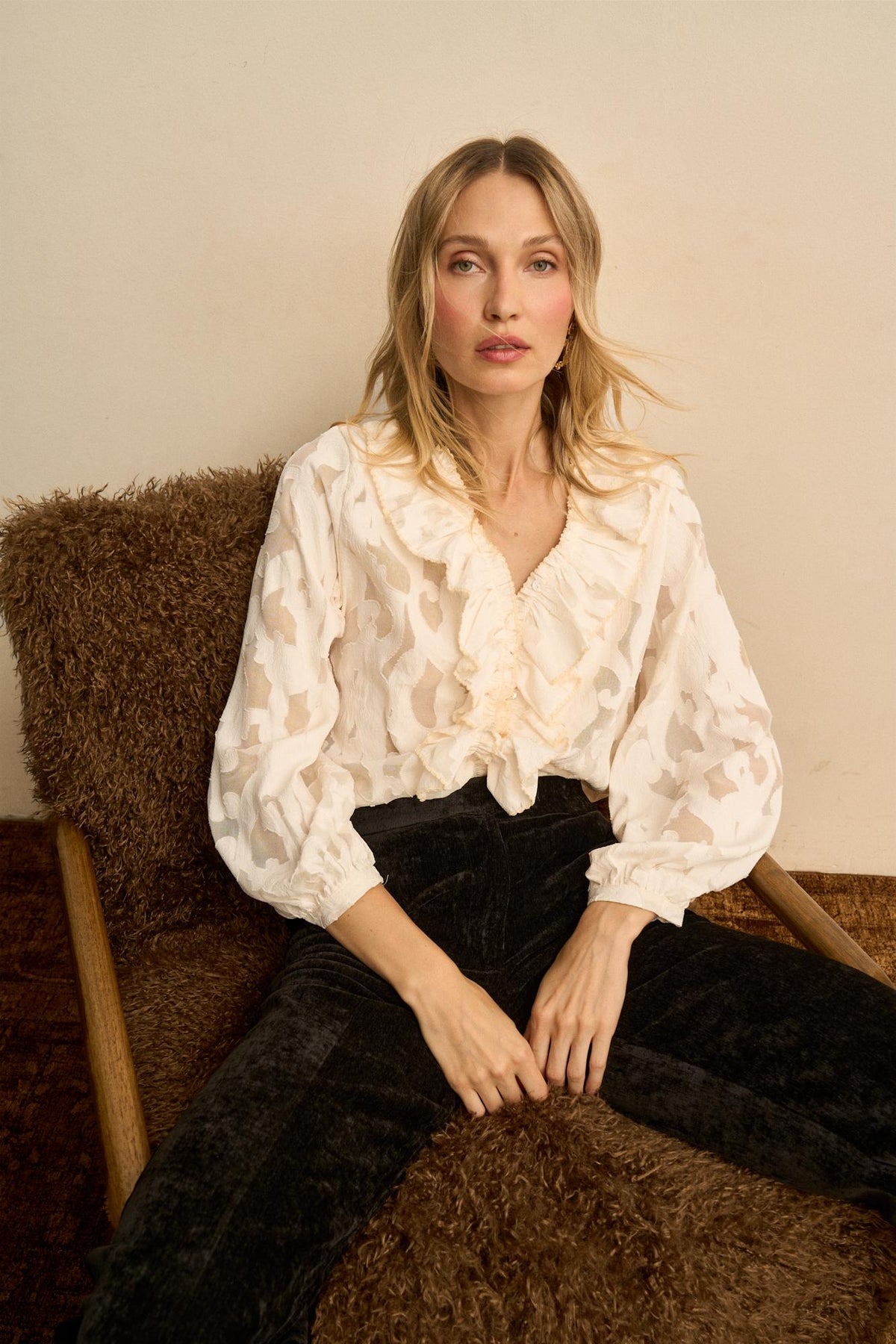 Émiliane Lace Ruffle Blouse