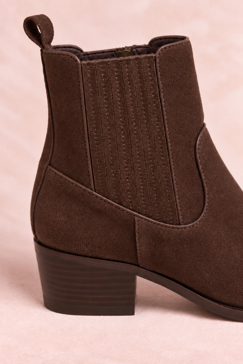 Kenia Leather Ankle Boot