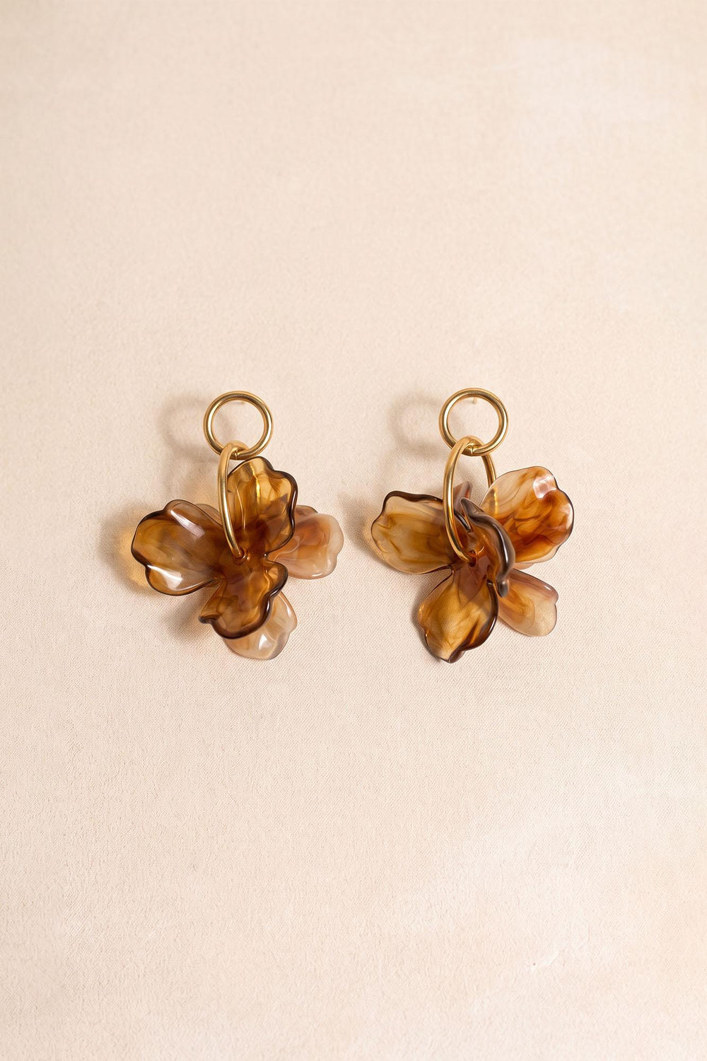 Susana Mother-of-Pearl Flower Earrings