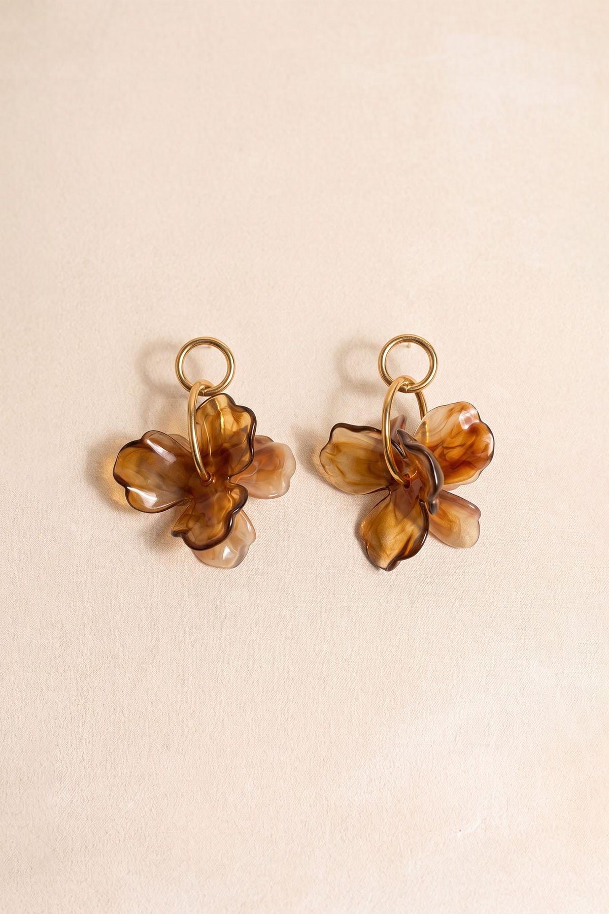 Susana Mother-of-Pearl Flower Earrings