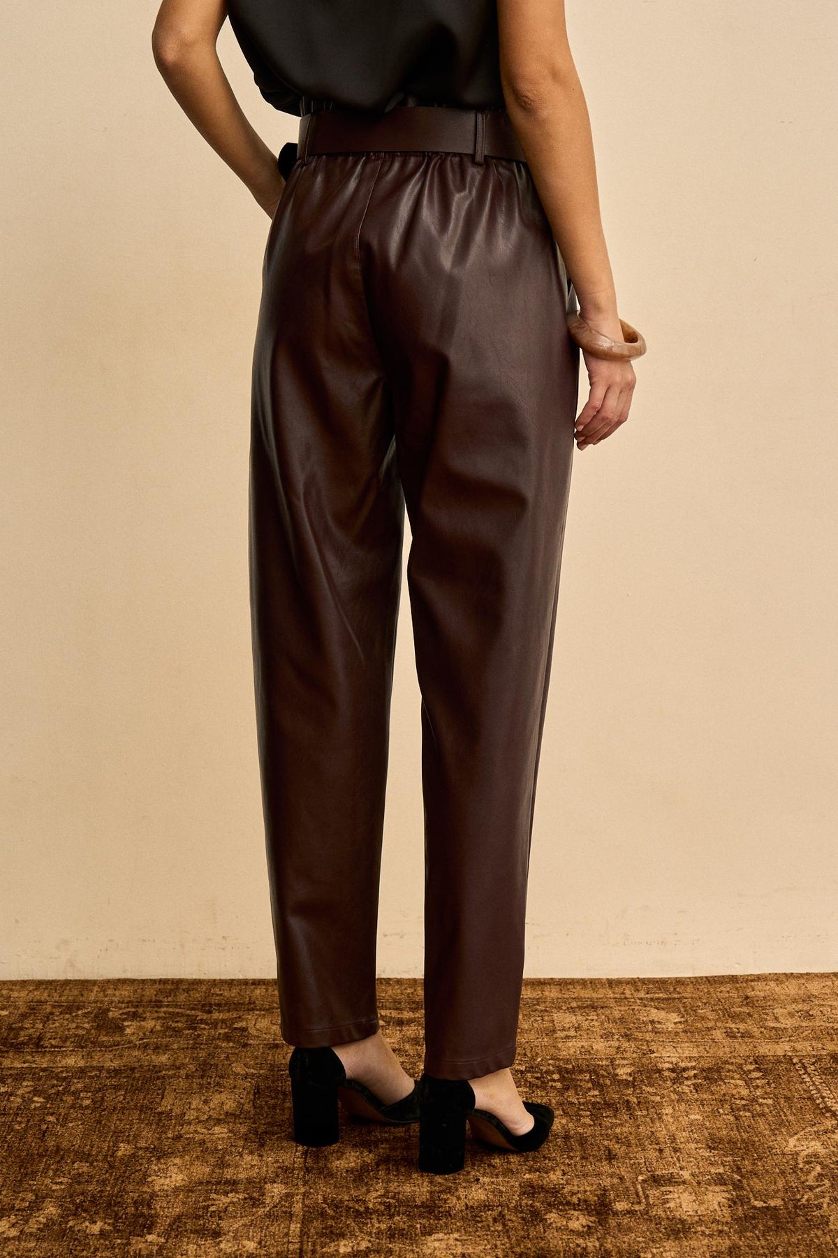 Pantalón Satinado Cinturón Nerina