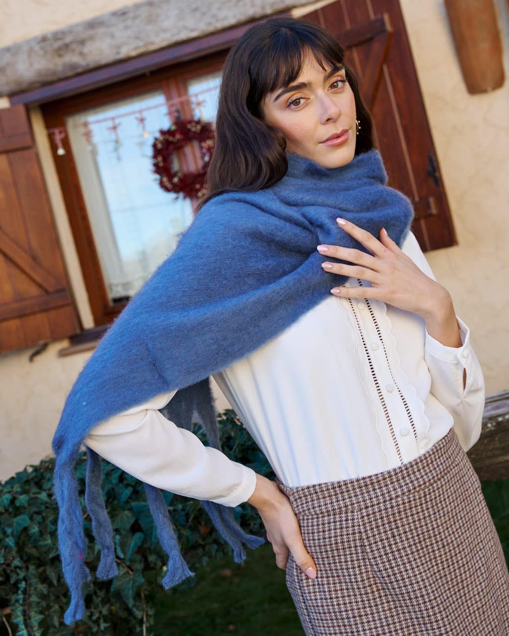 Noemí Fringed Scarf
