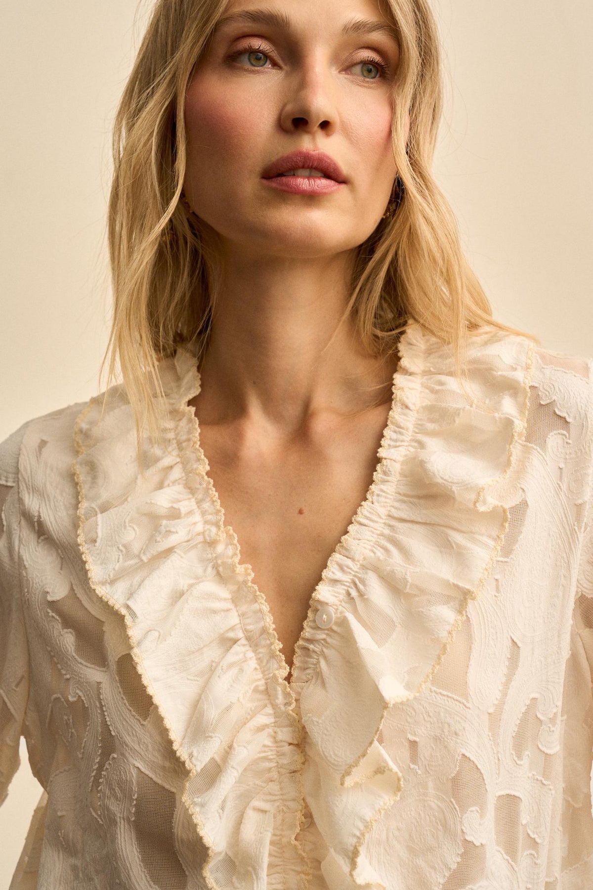 Émiliane Lace Ruffle Blouse