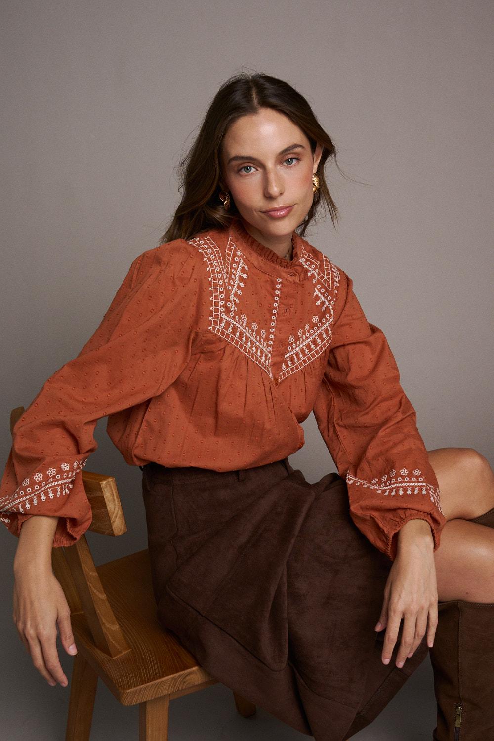 Blusa Bordados Sienna