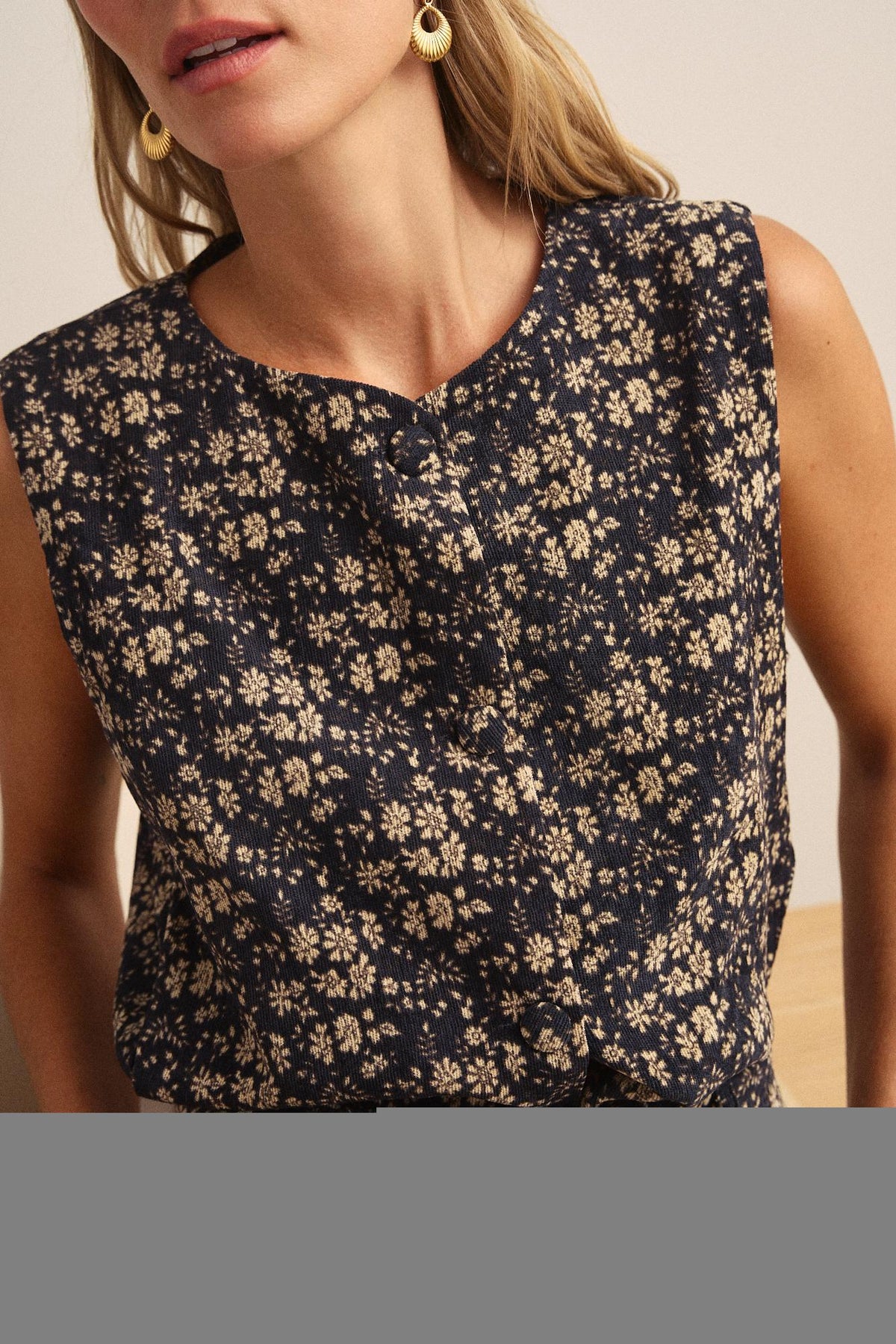 Abeny Flowers Vest