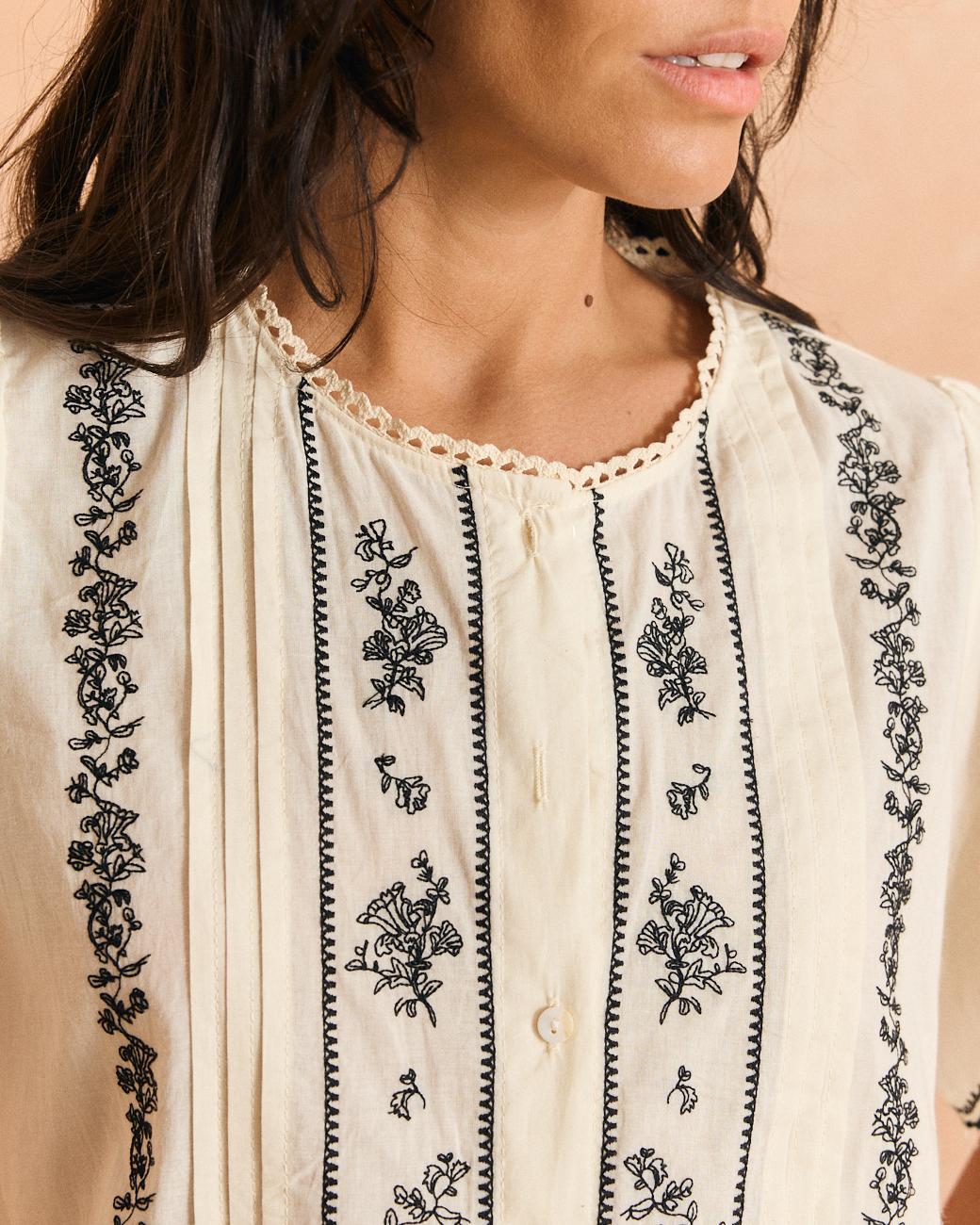 Chemise brodée Rubina