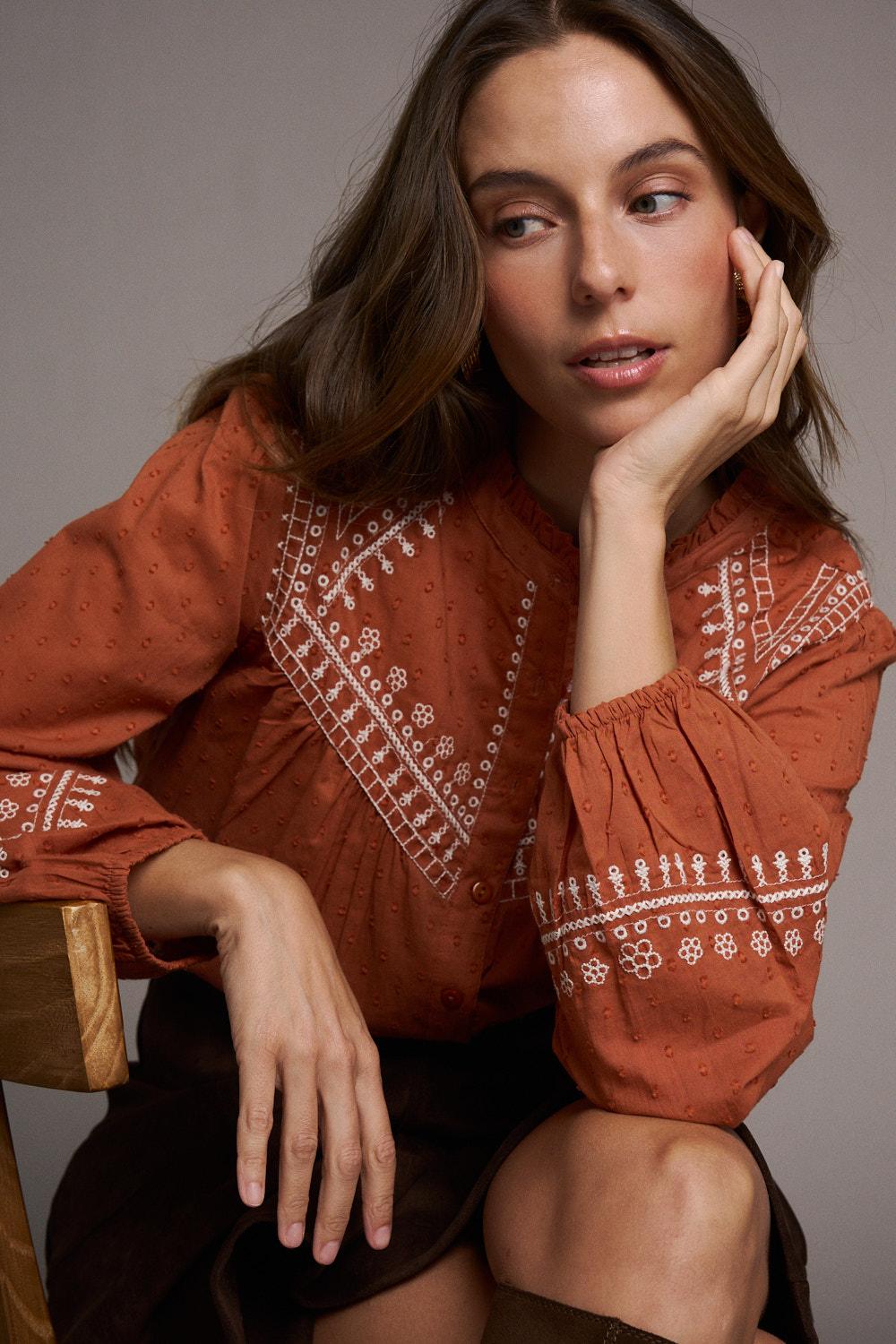 Blusa Bordados Sienna