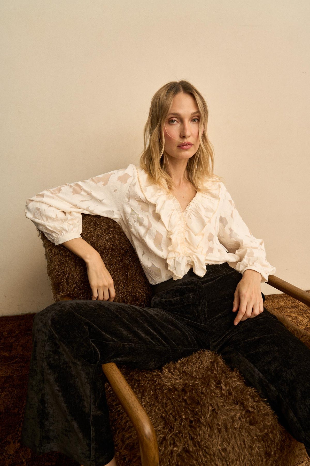 Émiliane Lace Ruffle Blouse