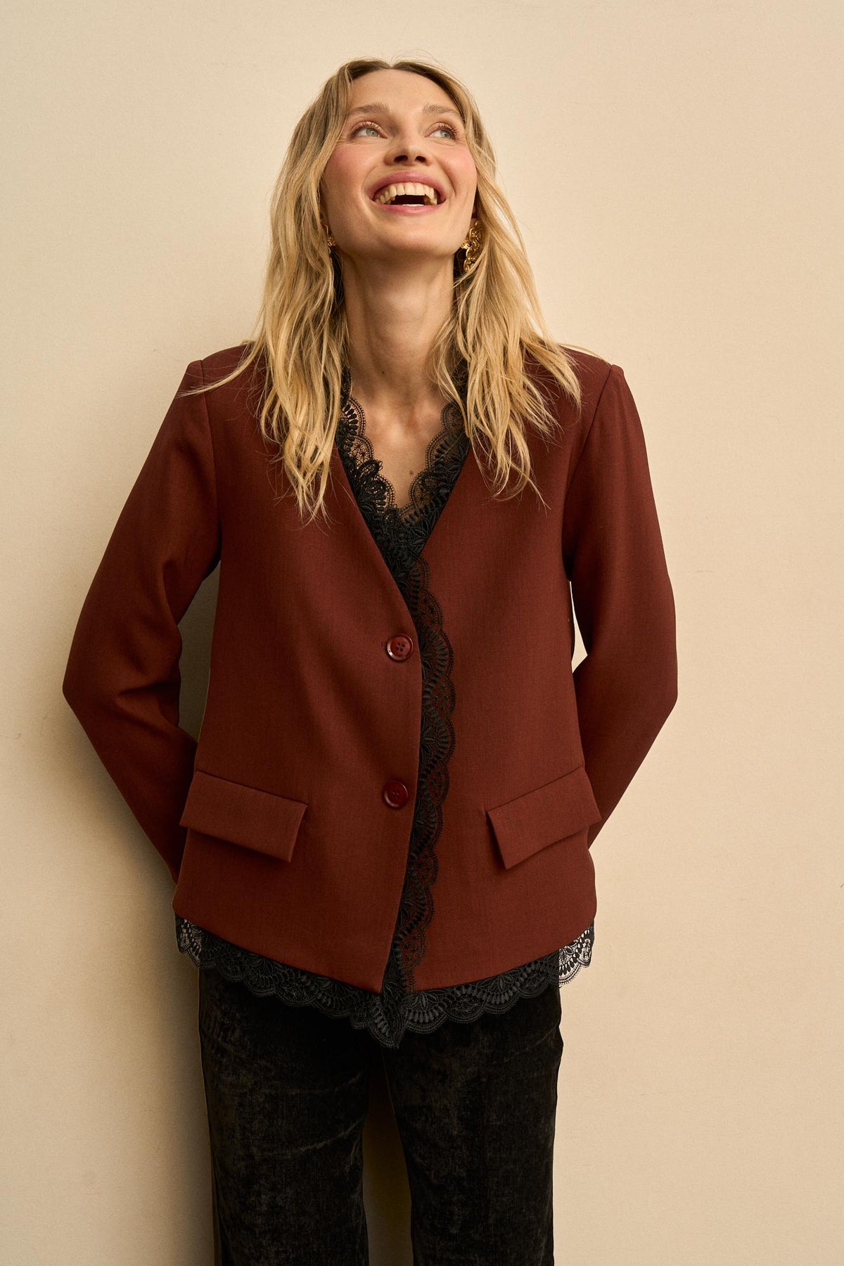 Blazer Solapas Encaje Esmeraline